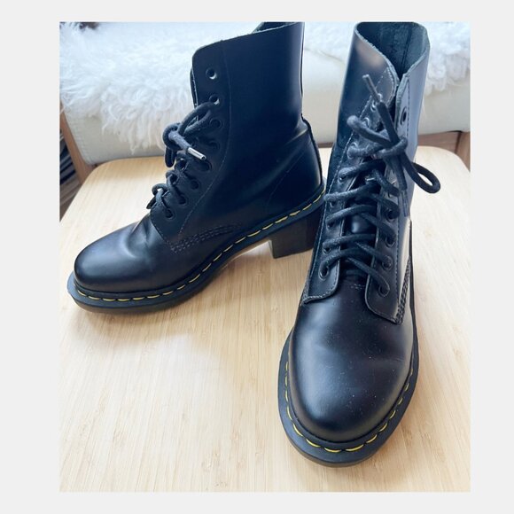 DR MARTENS - Heeled black boots - Picture 4 of 8